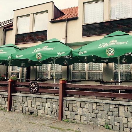 Penzion A Restaurace U Jezirka Hrimezdice Екстер'єр фото