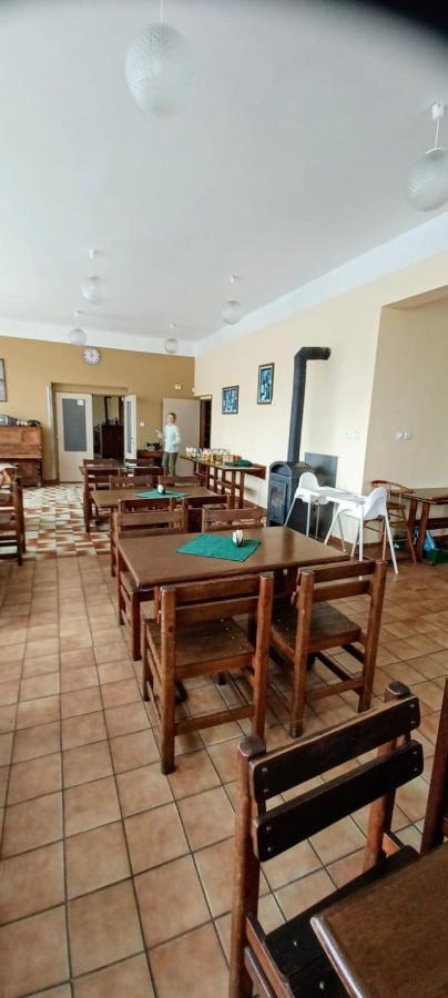 Penzion A Restaurace U Jezirka Hrimezdice Екстер'єр фото